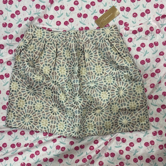 Floral Patterned Skirt sz large - Picture 1 of 1